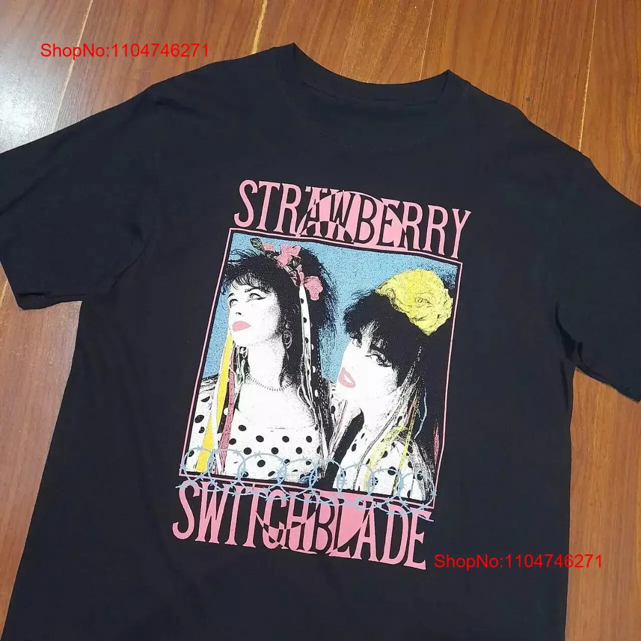 Vintage Fashion Jersey - Camiseta Vintage STRAWBERRY SWITCHBLADE de manga